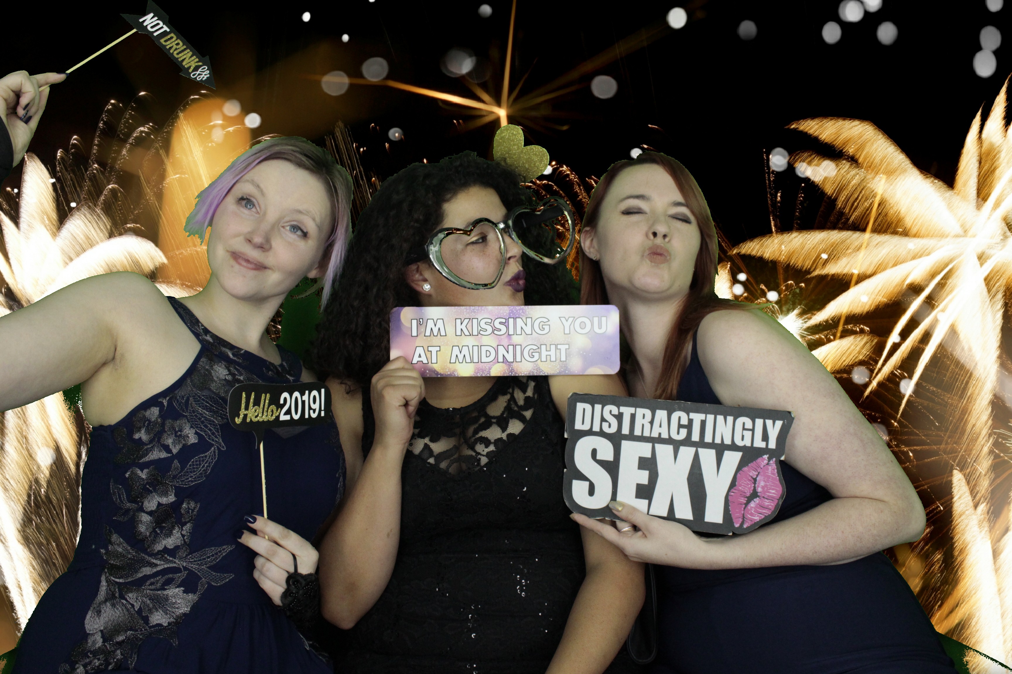 New Years Eve Party Silvermere | View more photos from the event at gallery.myphotoboothexperience.co.uk/u/MyPhotoBoothExperienceLtd/New-Years-Eve-Party-Silvermere